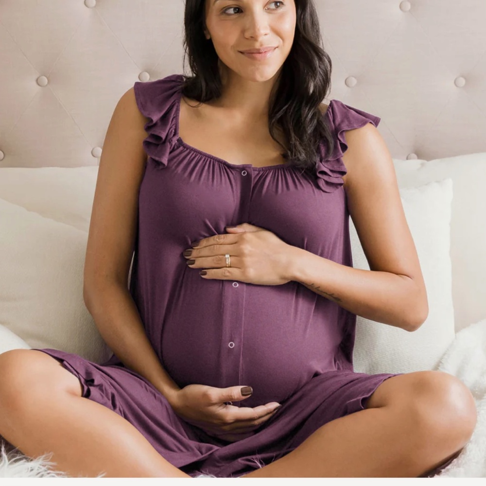 NWT Kindred Bravely Ruffle Strap Labor and Delivery Gown